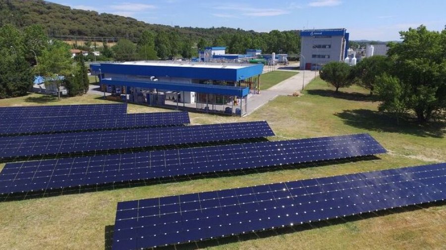 Paneles solares de Almirall.