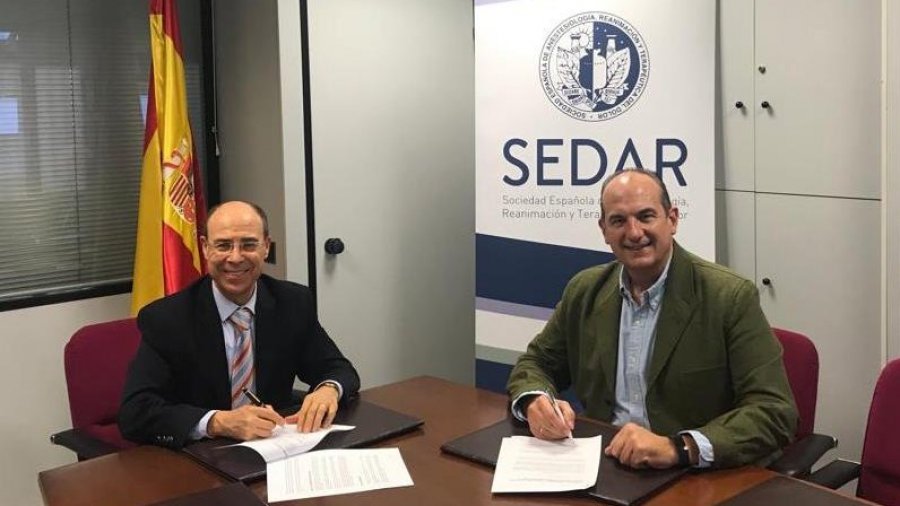 Enrique J. Gómez Aguilera, presidente de SEIB, y Javier García, presidente de Sedar.