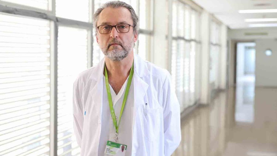 Doctor Ramiro Álvarez, neurólogo.