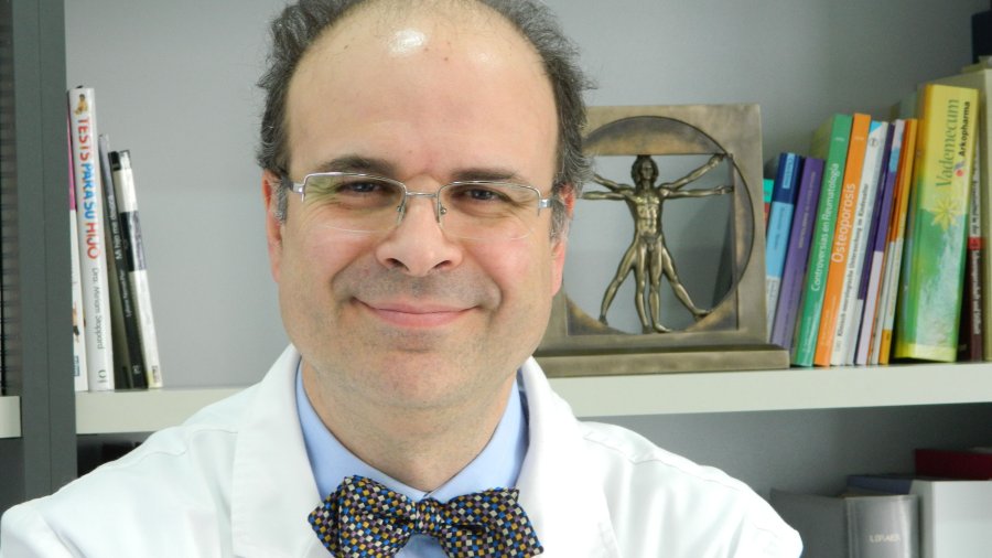 Doctor Francisco Javier Ampudia-Blasco, jefe de Sección de Endocrinología y Diabetes.
