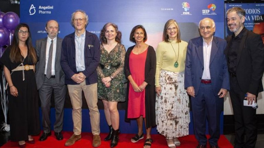 En el marco del encuentro, se celebró una mesa de debate liderada por expertos.