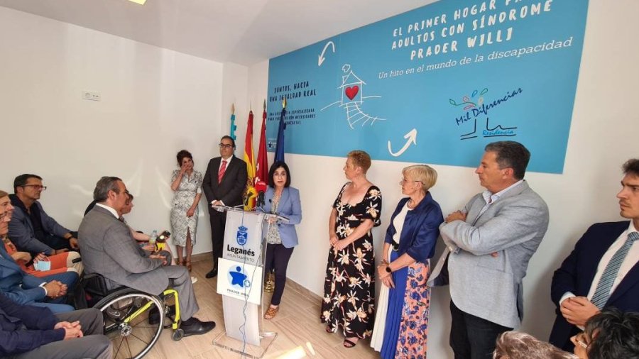 Durante la inauguración de la residencia "Mil diferencias".