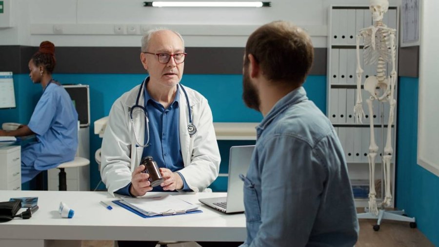  Akeega para el tratamiento de pacientes con cáncer de próstata metastásico.