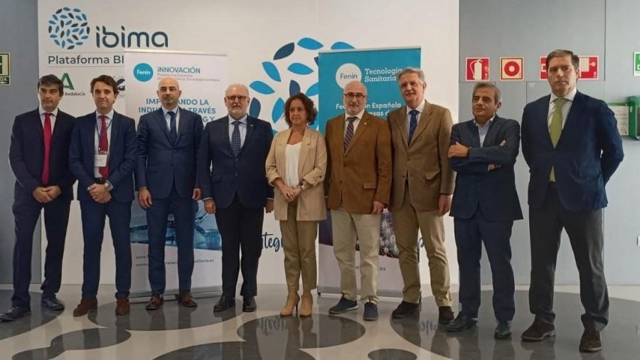 Participantes del foro sobre salud organizado por la Plataforma Española de Innovación en Tecnología Sanitaria de Fenin y la Junta de Andalucía.