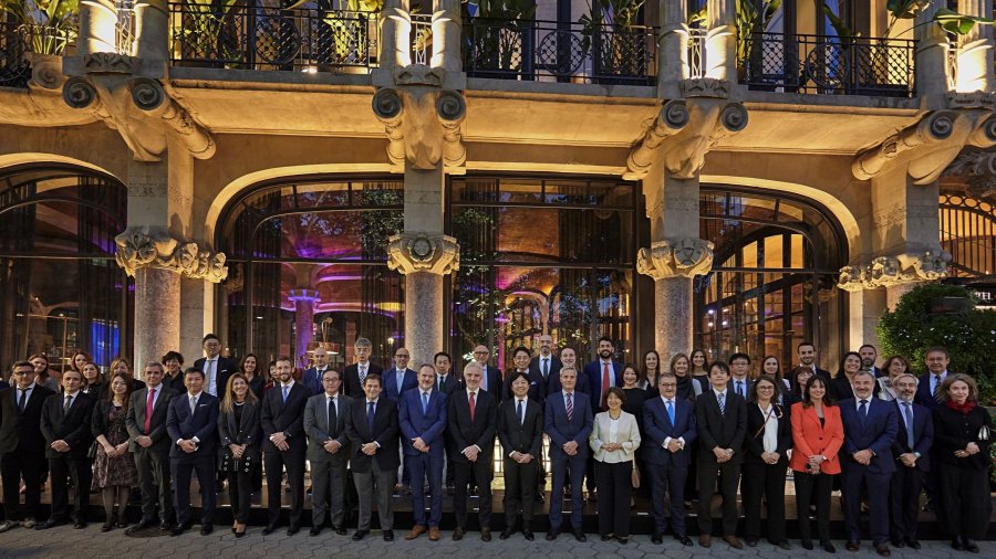 Integrantes de las delegaciones de Reig Jofre, Kern Pharma, Maruishi Pharma, y CBC que celebraron este hito en Barcelona.