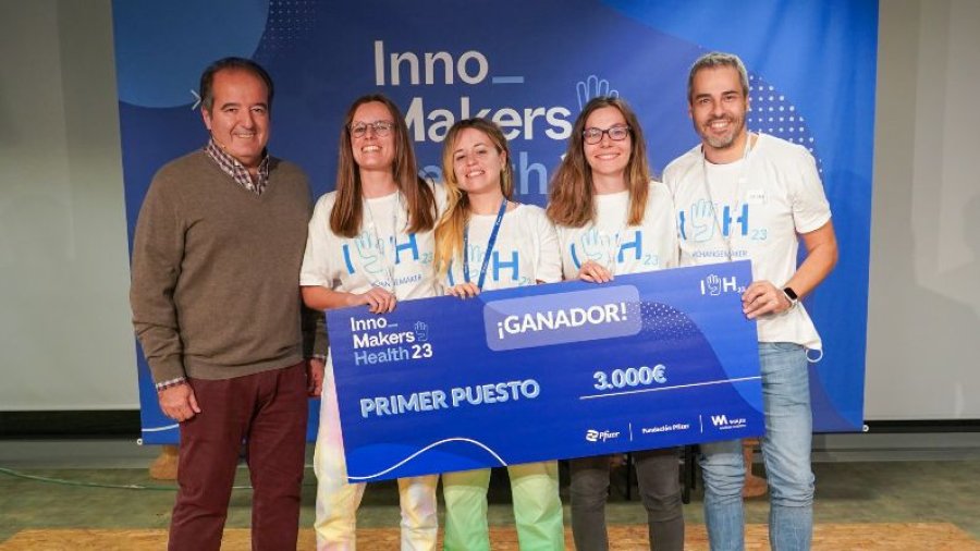 Sergio Rodríguez con los ganadores de la quinta edición de Innomakers4Health.