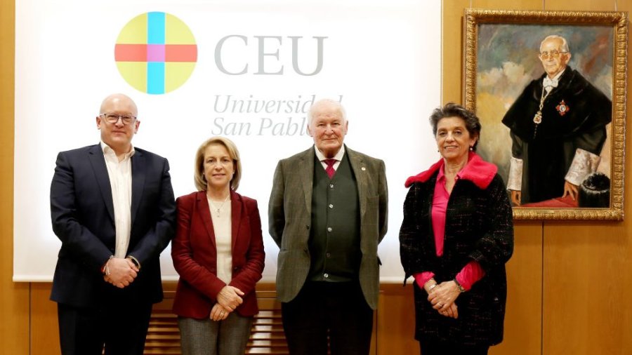 Arturo García de Diego, director de la FTH; Rosa Visiedo, rectora de la CEU USP; Antonio García García, presidente de la FTH; y Carmen García de Elías, gerente de la CEU USP.