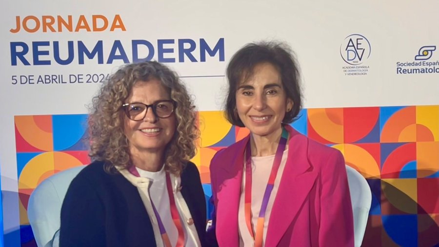 Las doctoras Sagrario Bustabad y Yolanda Gilaberte, presidentas de la Sociedad Española de Reumatología (SER) y de la Academia Española de Dermatología y Venereología (AEDV).