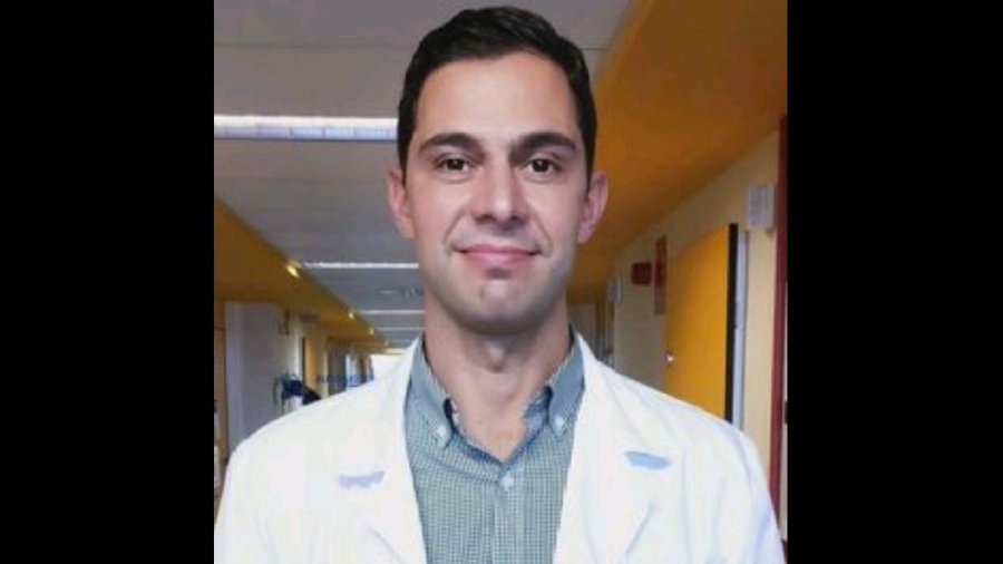 El doctor Diego Santos García, neurólogo del Complejo Hospitalario Universitario de A Coruña (CHUAC) y del Hospital San Rafael de la misma ciudad gallega y director de la Fundación Degén.