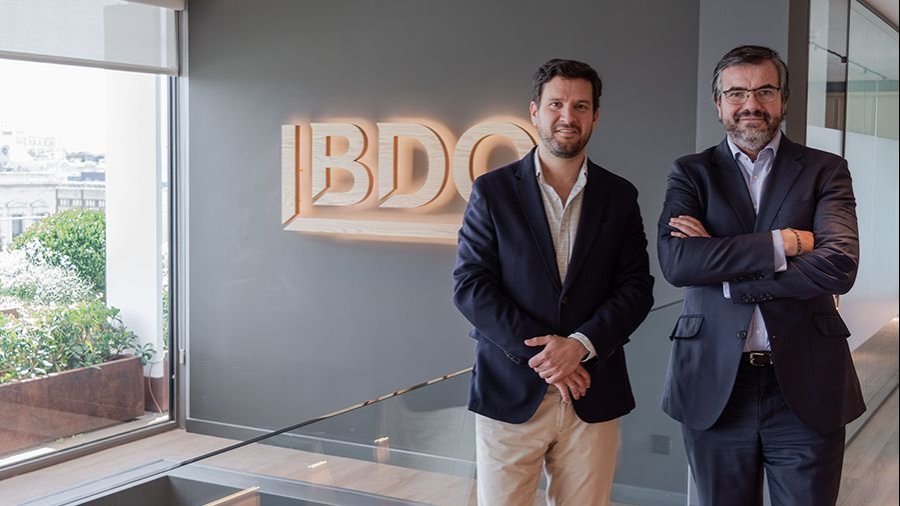 De izquierda a derecha, Luis Herrero, Head of M&A - Healthcare & Life Sciences y Ignacio Vieira, Head de Desarrollo de Negocio y Estrategia