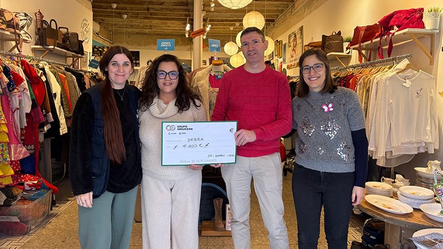 Entrega cheque DEBRA