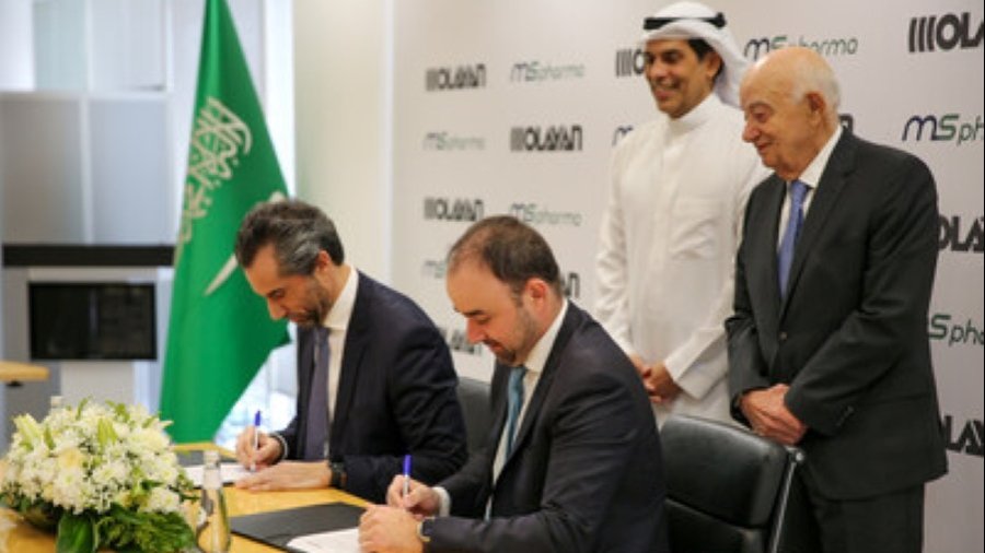 Firma de la alianza. Foto: MS Pharma