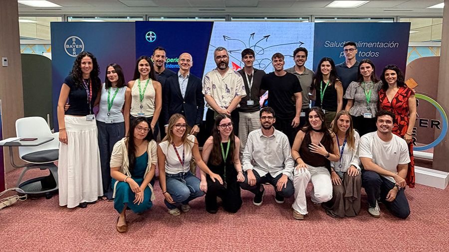El secretario de Estado de Sanidad visita la sede de Bayer para reforzar la colaboración sanitaria El secretario de Estado de Sanidad visita la sede de Bayer para reforzar la colaboración sanitaria